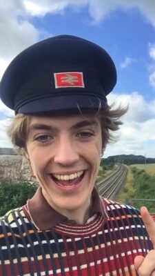 Is Francis Bourgeois, the famous train spotting app TikToker, autistic?
