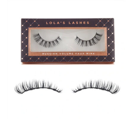 Lola’s magnetic lashes have been put to the test