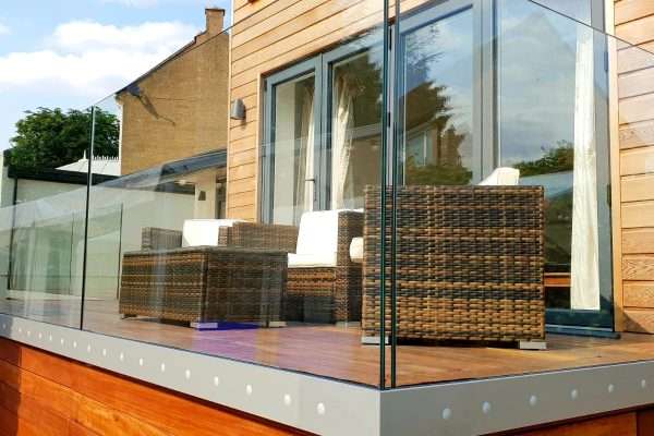 5 ways to use glass balustrades indoors and outdoors