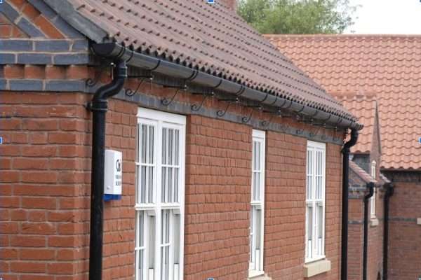 Innovations in Guttering: A Look at Cast Iron Style Options