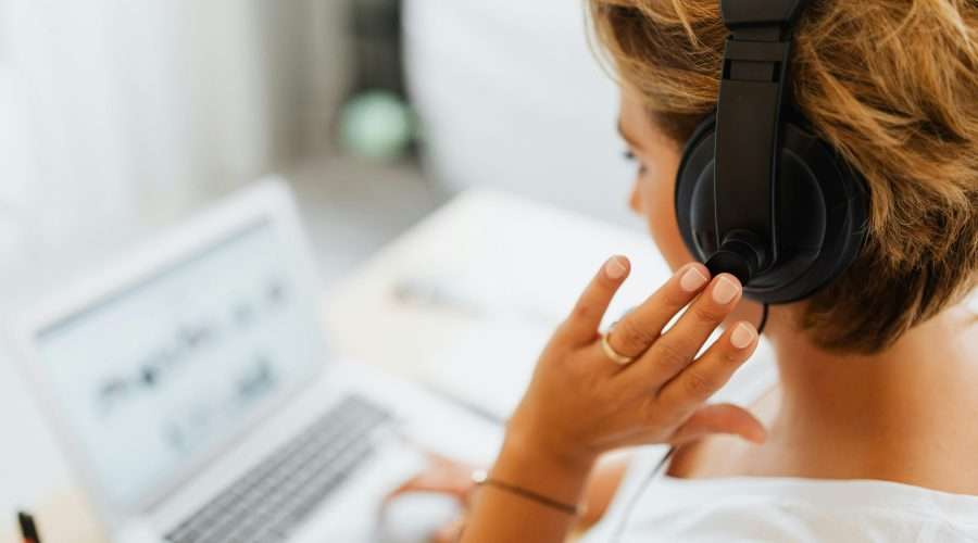 Navigating the Complexities of Multilingual Contact Centers