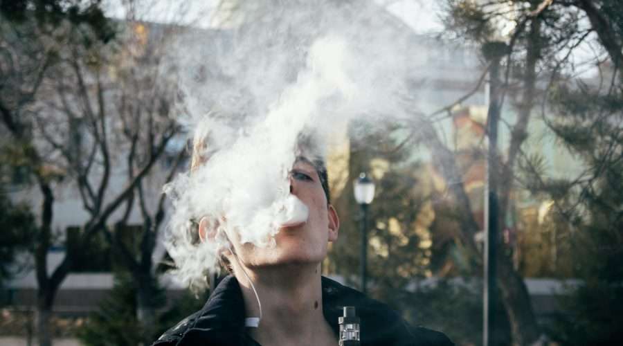 Exploring the Contrasts Between Vaping and Cigarettes
