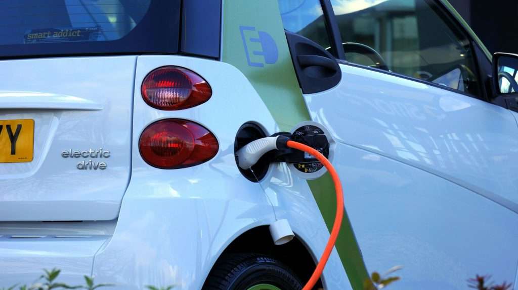 The Convenience and Practicality of Charging Your Electric Vehicle at Home