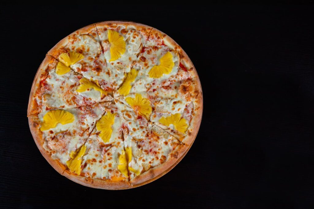 Pineapple pizza